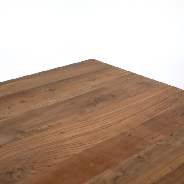 Close Up Image Of Kimball Square Dining Table